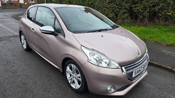 Used Peugeot 208 2013 for sale - 76129389: Photo 3