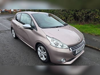 Used Peugeot 208 2013 for sale - 76129389: Photo 3