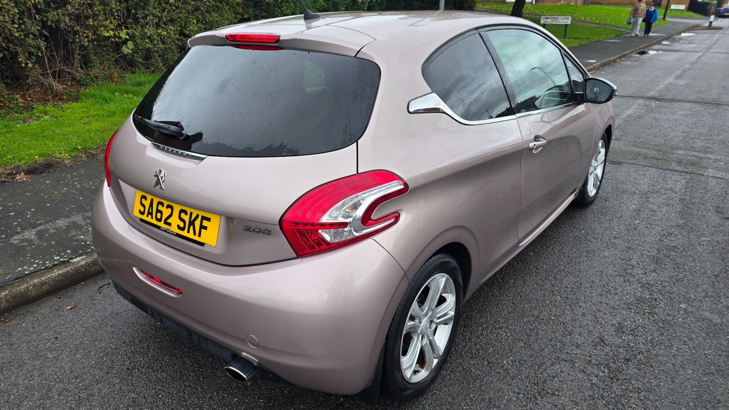 Used Peugeot 208 2013 for sale - 76129389: Photo 7