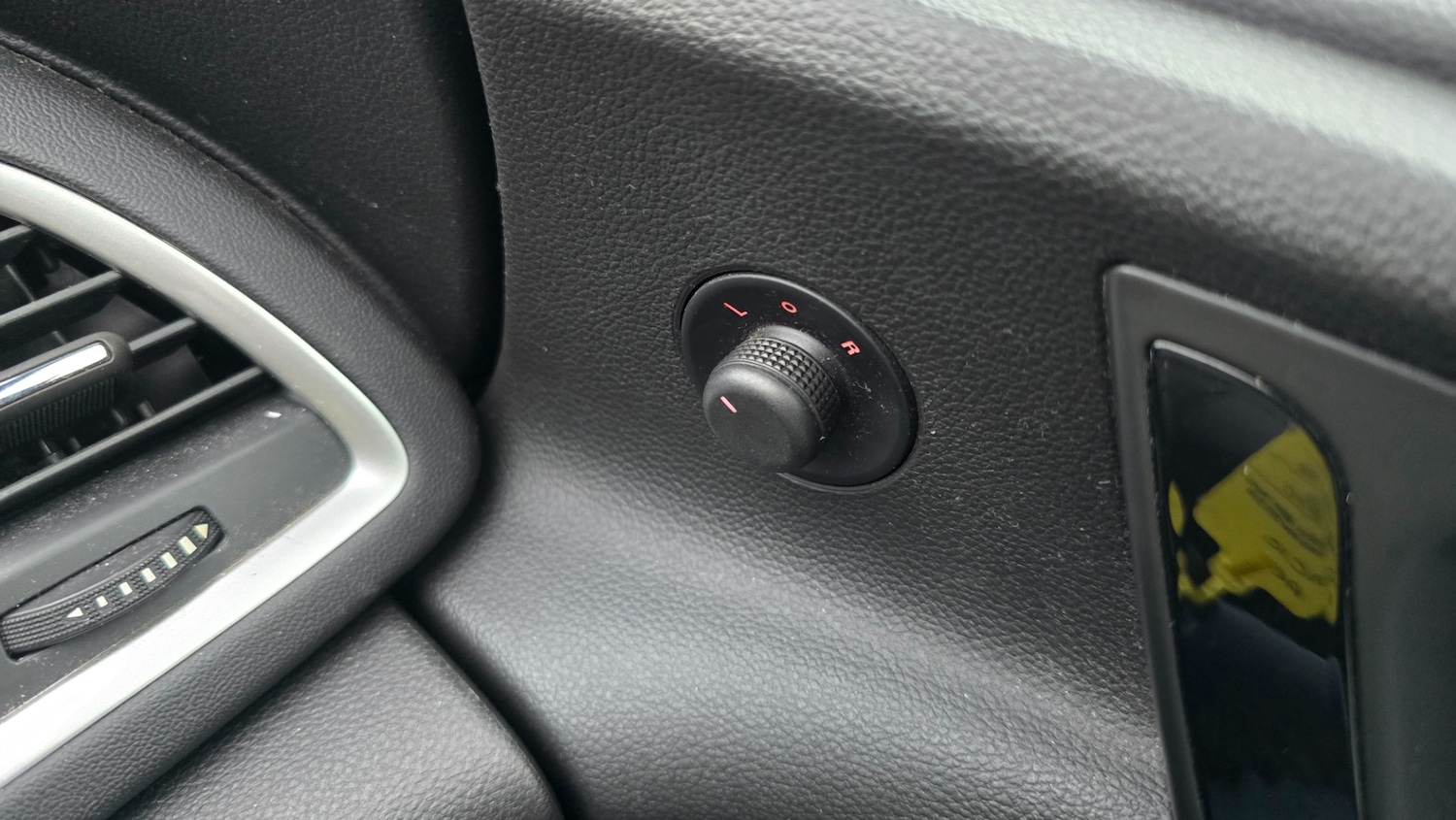 Used Vauxhall Astra GTC 2015 for sale - 76532515: Photo 11