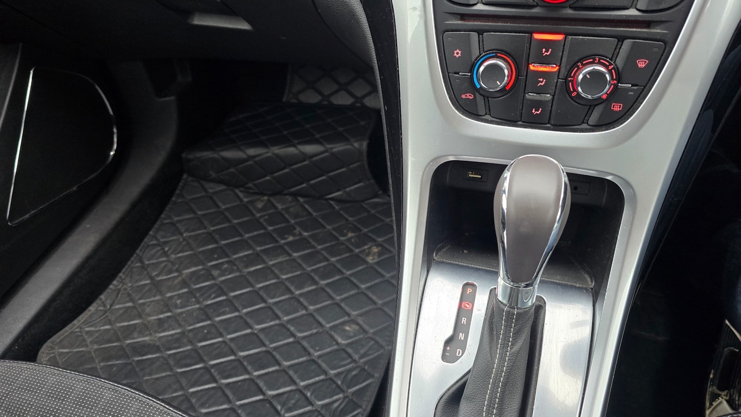 Used Vauxhall Astra GTC 2015 for sale - 76532515: Photo 12