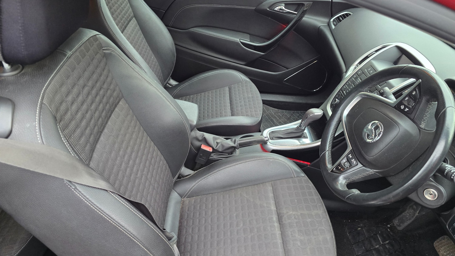 Used Vauxhall Astra GTC 2015 for sale - 76532515: Photo 17