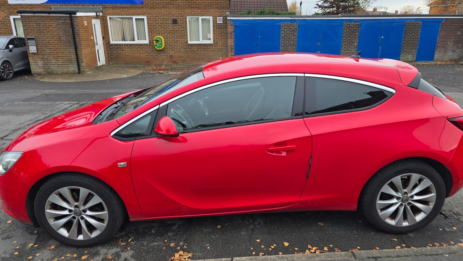 Used Vauxhall Astra GTC 2015 for sale - 76532515: Photo 2