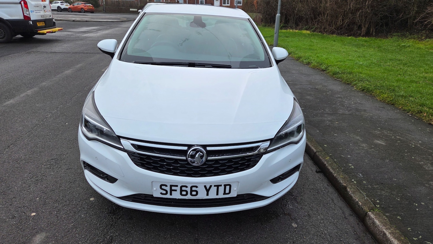 Used Vauxhall Astra 2017 for sale - 77353642: Photo 2