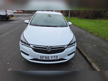 Used Vauxhall Astra 2017 for sale - 77353642: Photo