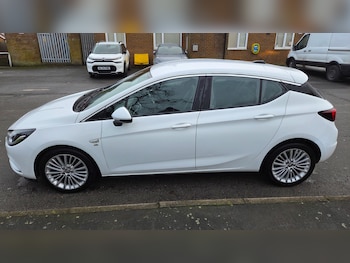 Used Vauxhall Astra 2017 for sale - 77353642: Photo