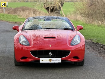 Used Ferrari California 2009 for sale - 78004601: Photo