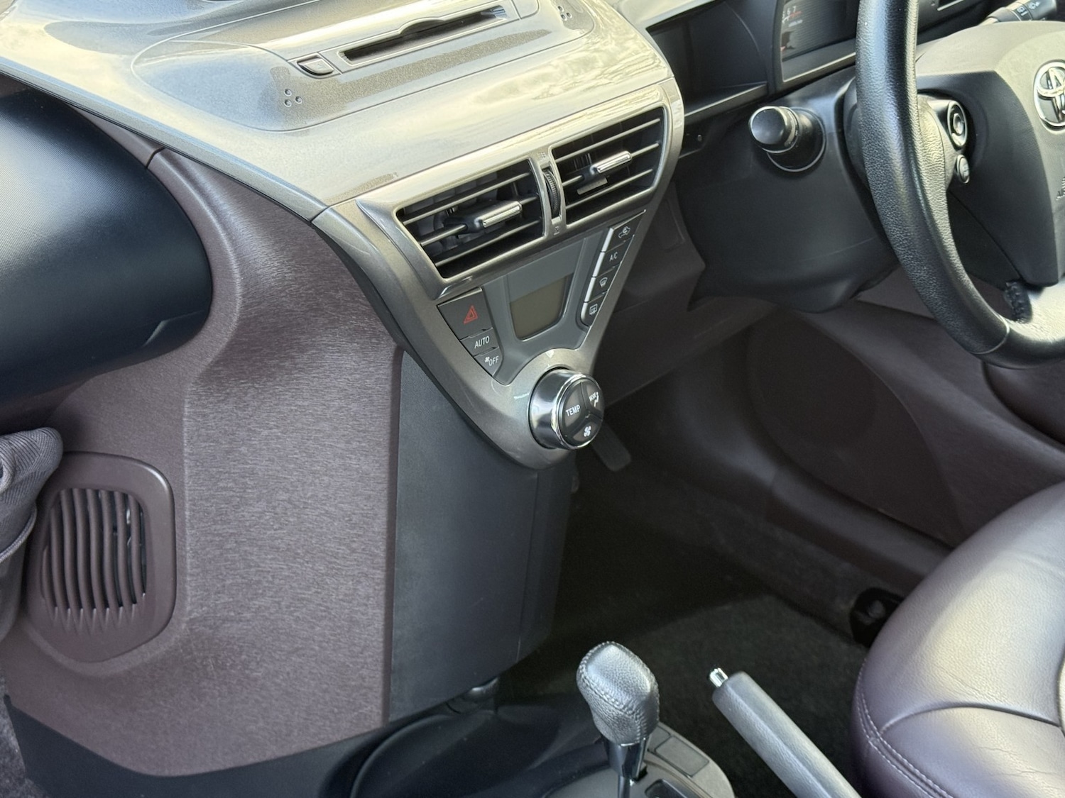 Used Toyota IQ 2009 for sale - 76716198: Photo 33