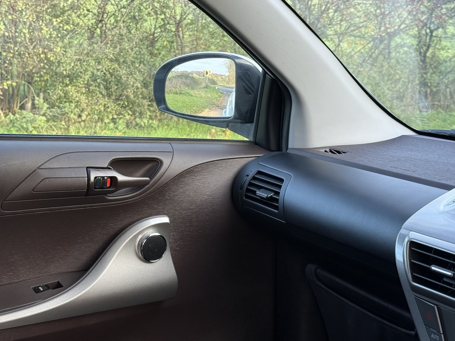 Used Toyota IQ 2009 for sale - 76716198: Photo 40