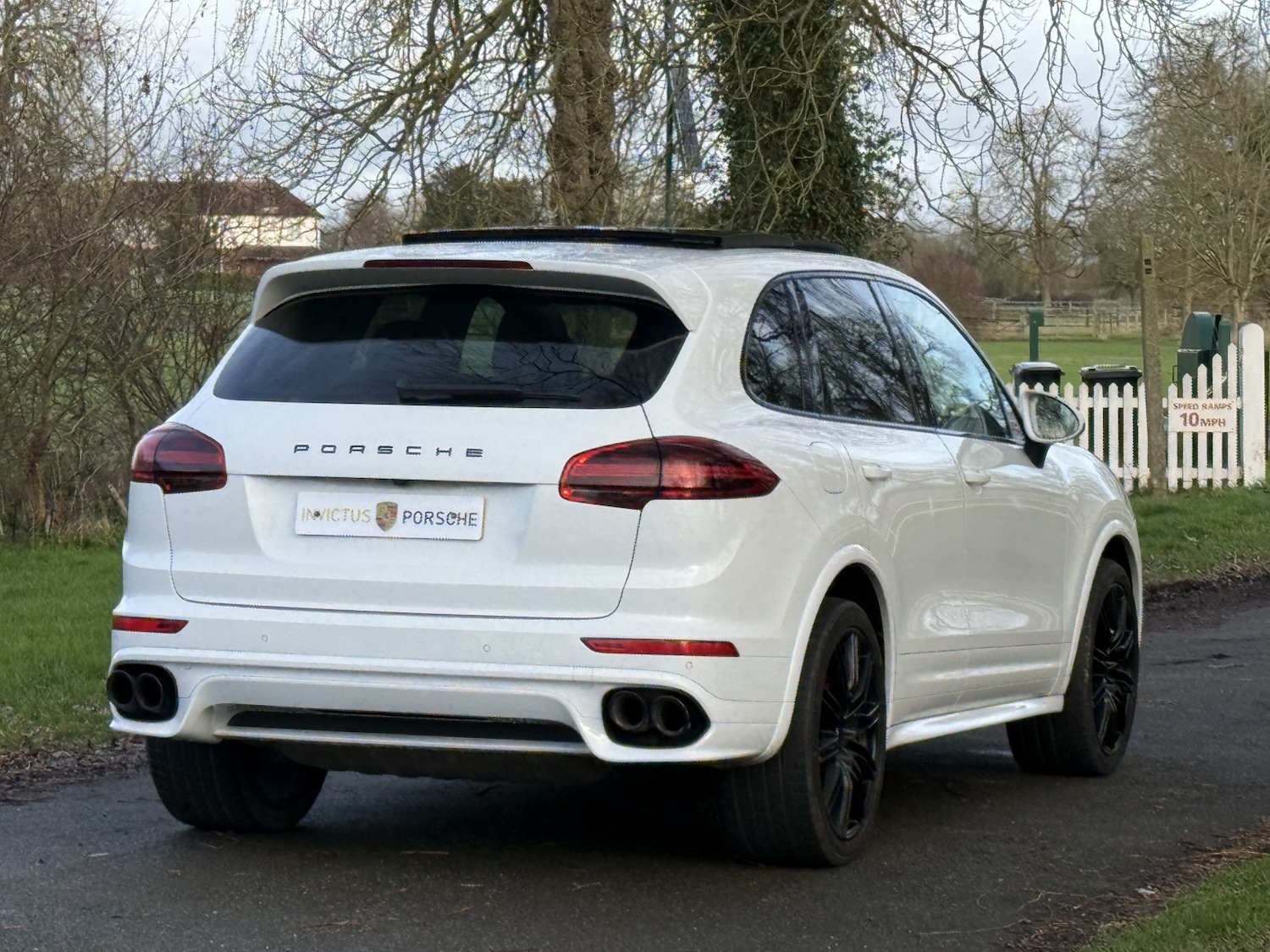 Used Porsche Cayenne 2017 for sale - 77649559: Photo 2