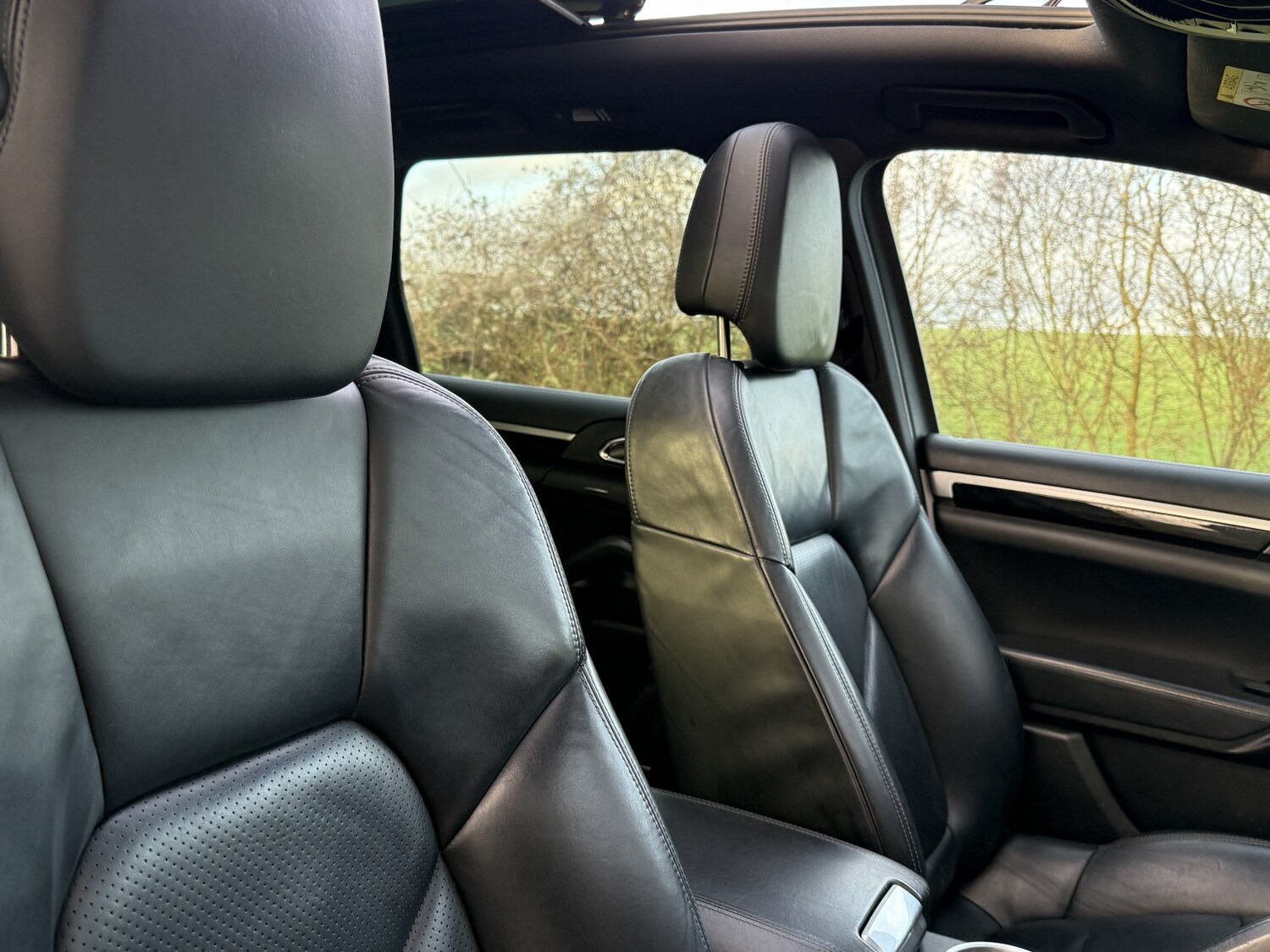 Used Porsche Cayenne 2017 for sale - 77649559: Photo 44