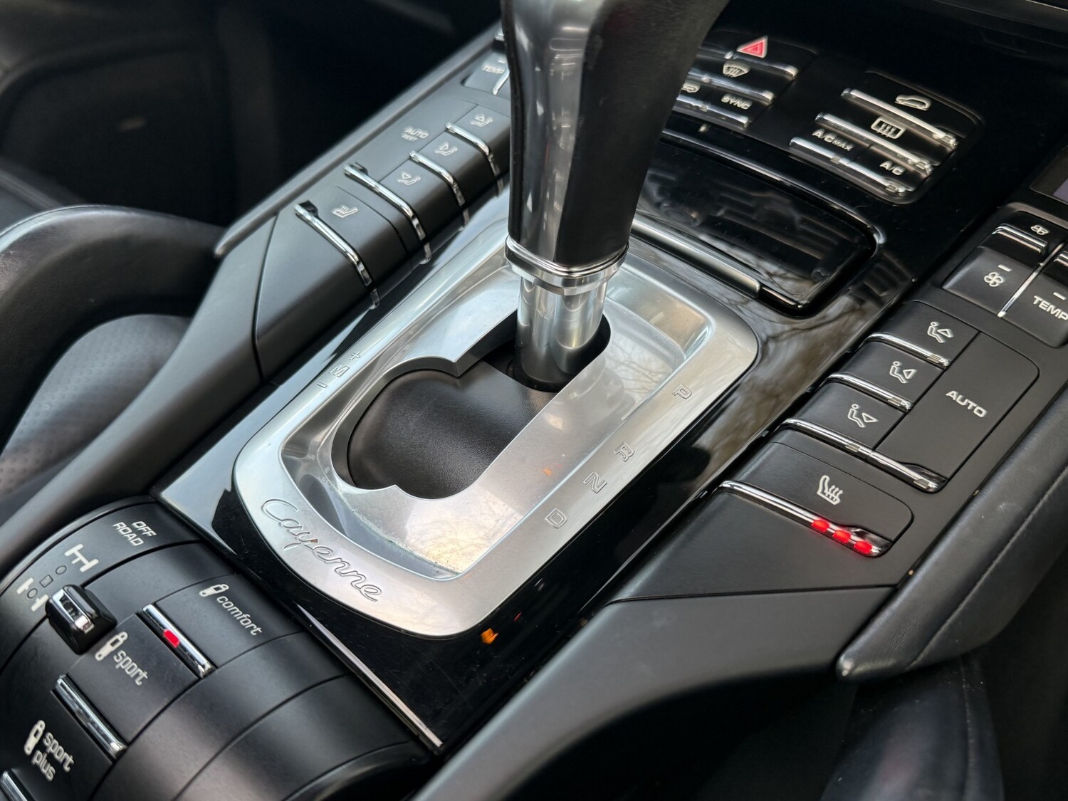 Used Porsche Cayenne 2017 for sale - 77649559: Photo 47