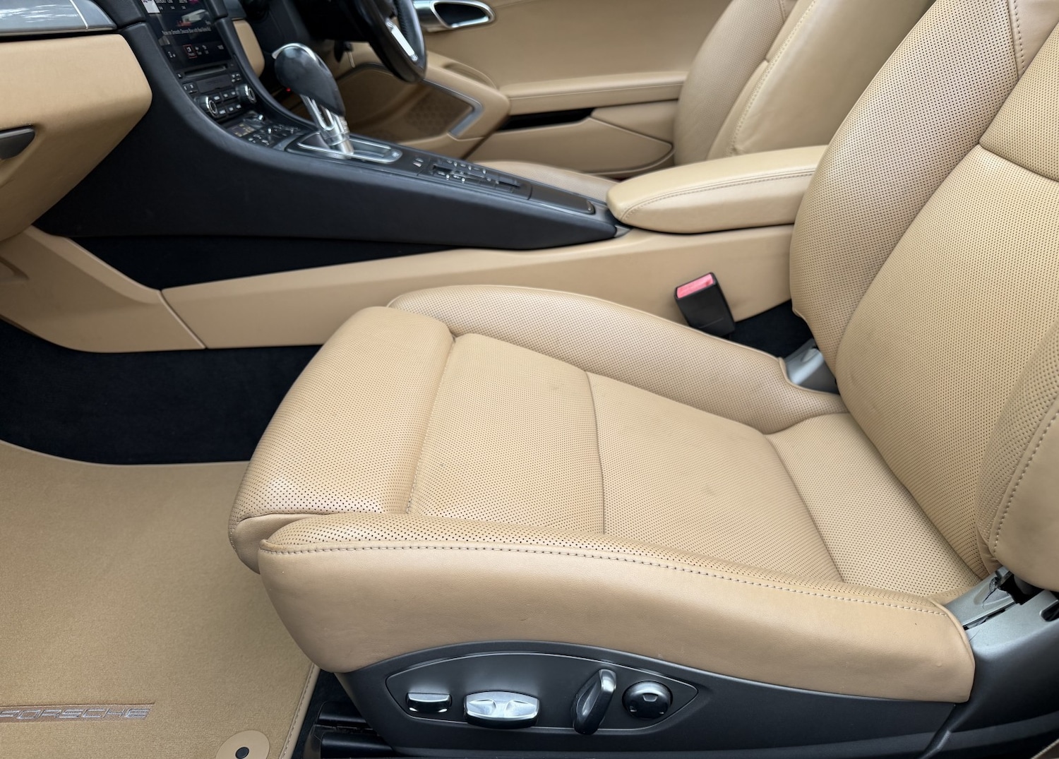 Used Porsche 911 2016 for sale - 77277410: Photo 36