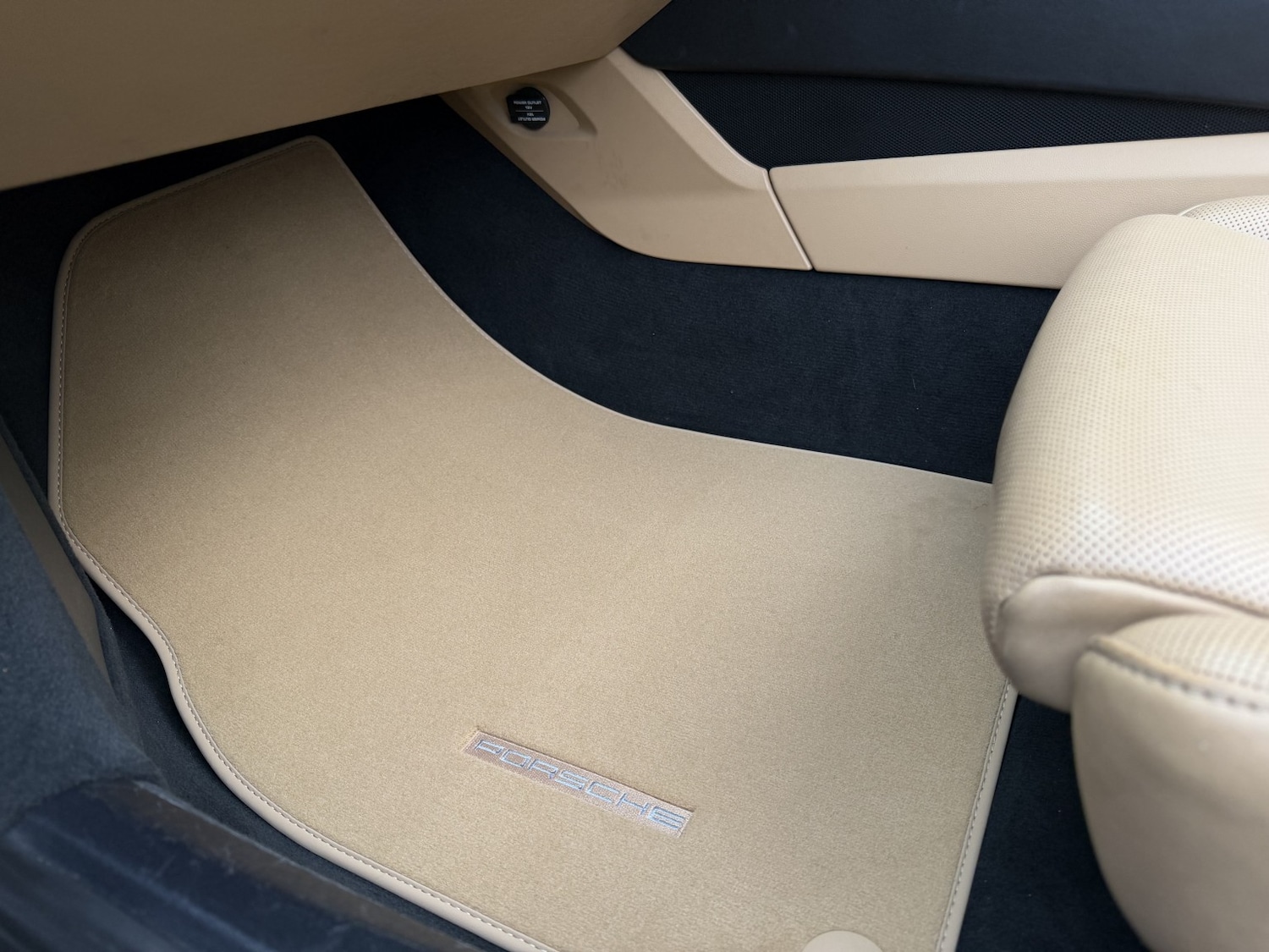 Used Porsche 911 2016 for sale - 77277410: Photo 37