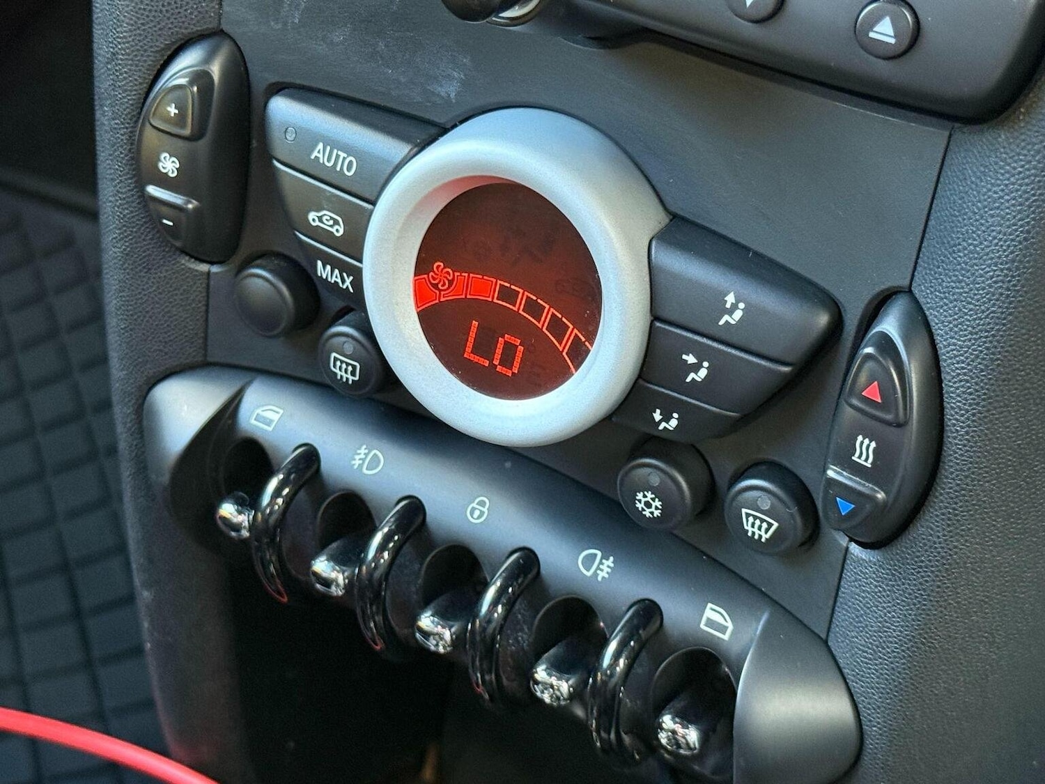 Used MINI Hatch 2010 for sale - 76716218: Photo 29