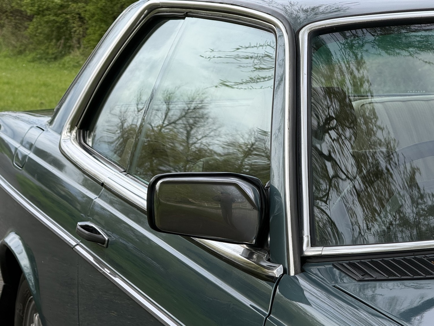 Used Mercedes-Benz 230 1985 for sale - 78183055: Photo 14