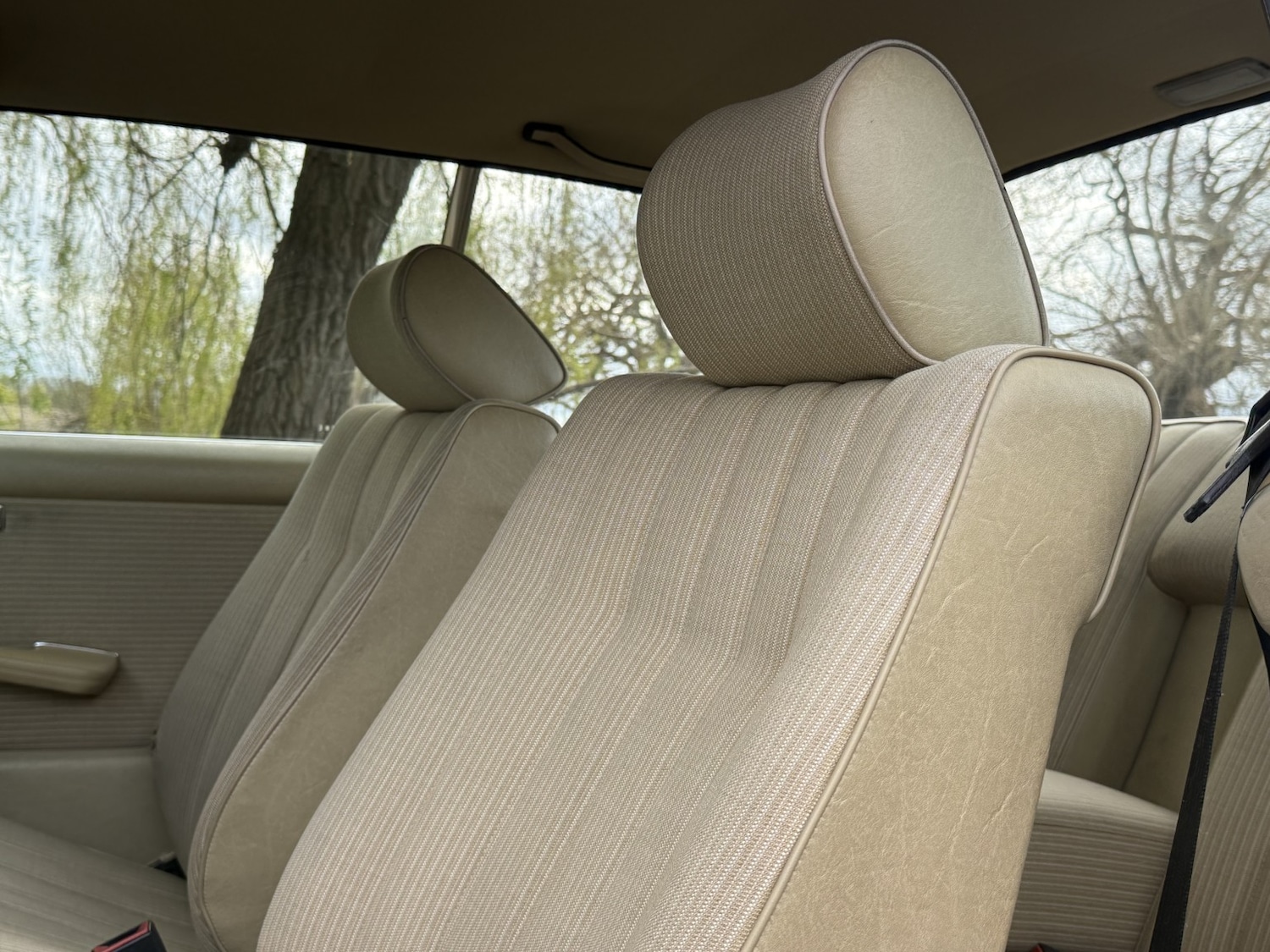 Used Mercedes-Benz 230 1985 for sale - 78183055: Photo 23