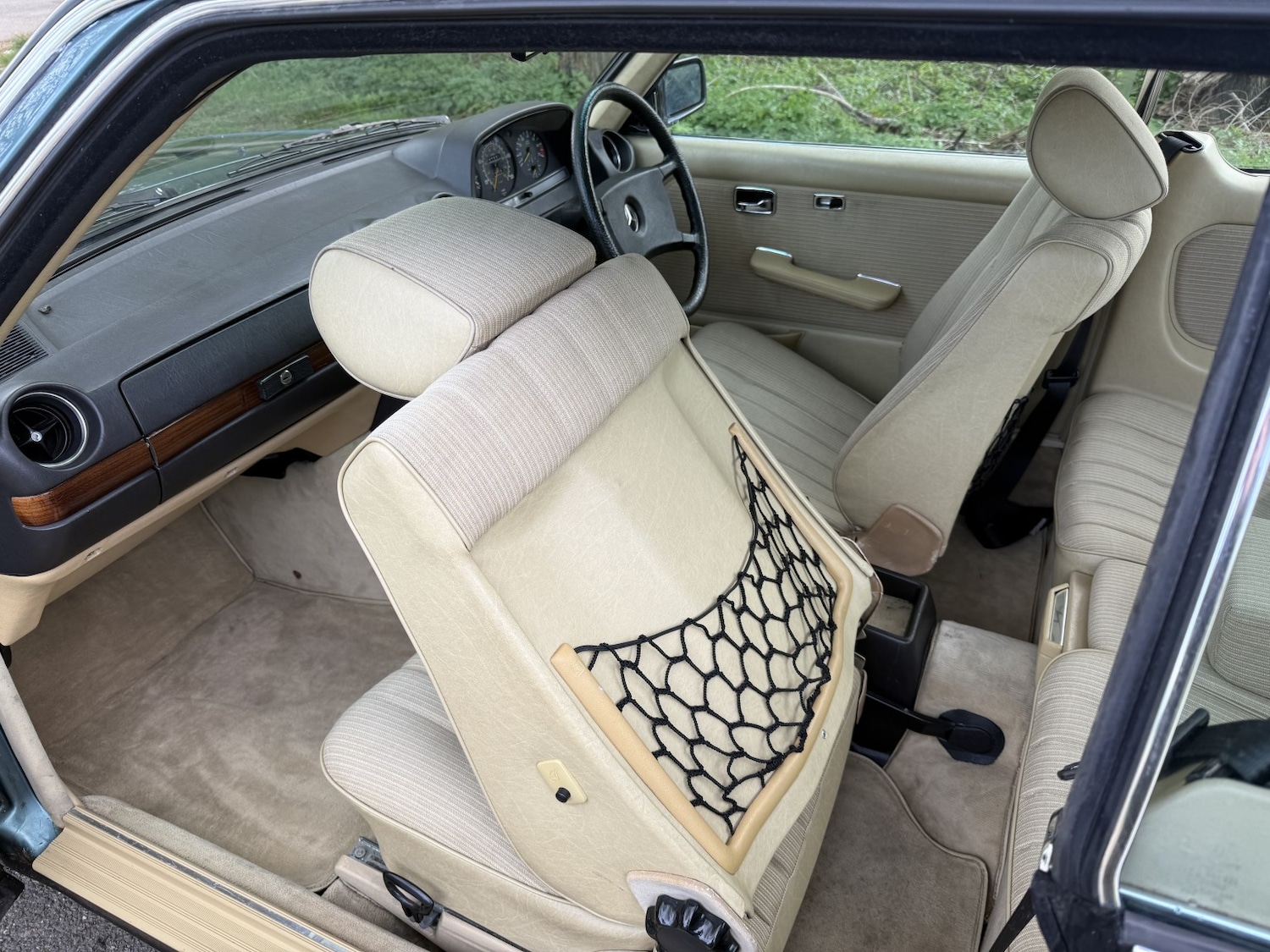 Used Mercedes-Benz 230 1985 for sale - 78183055: Photo 25