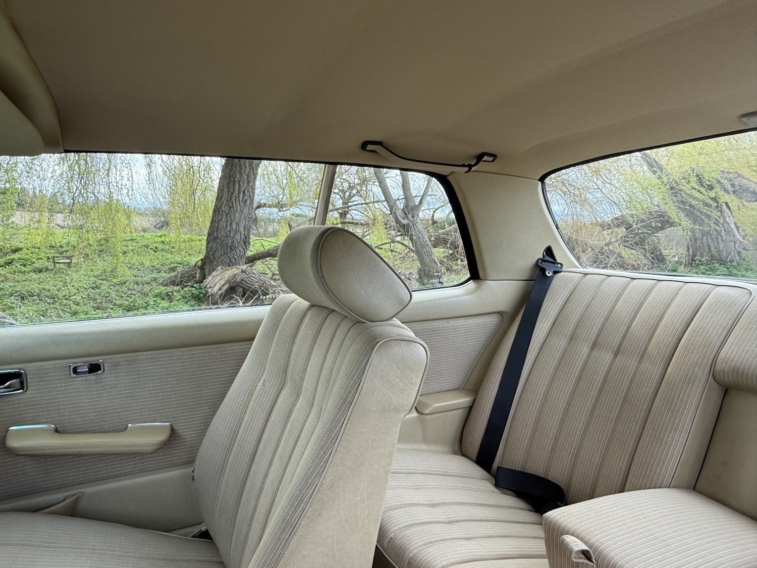 Used Mercedes-Benz 230 1985 for sale - 78183055: Photo 27