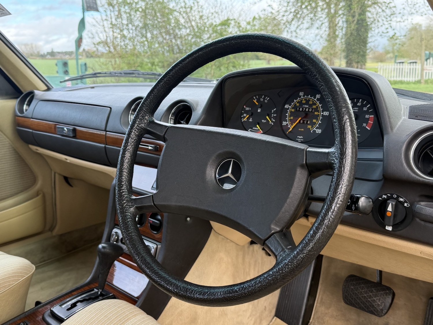 Used Mercedes-Benz 230 1985 for sale - 78183055: Photo 30