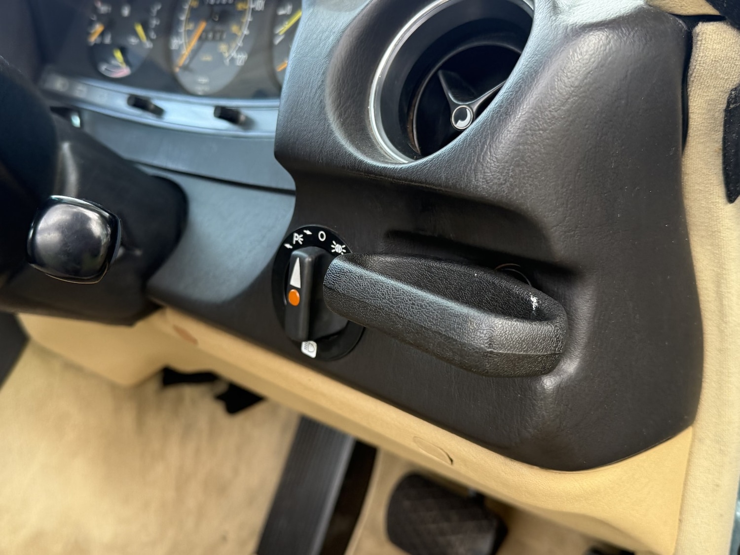 Used Mercedes-Benz 230 1985 for sale - 78183055: Photo 33