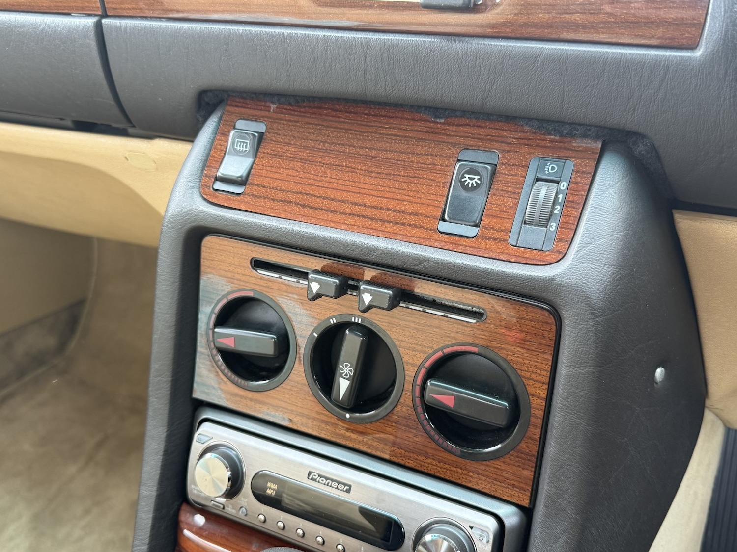 Used Mercedes-Benz 230 1985 for sale - 78183055: Photo 42