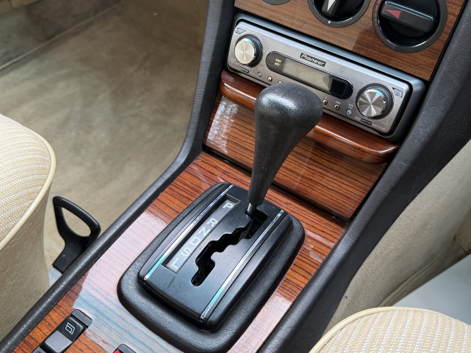 Used Mercedes-Benz 230 1985 for sale - 78183055: Photo 43