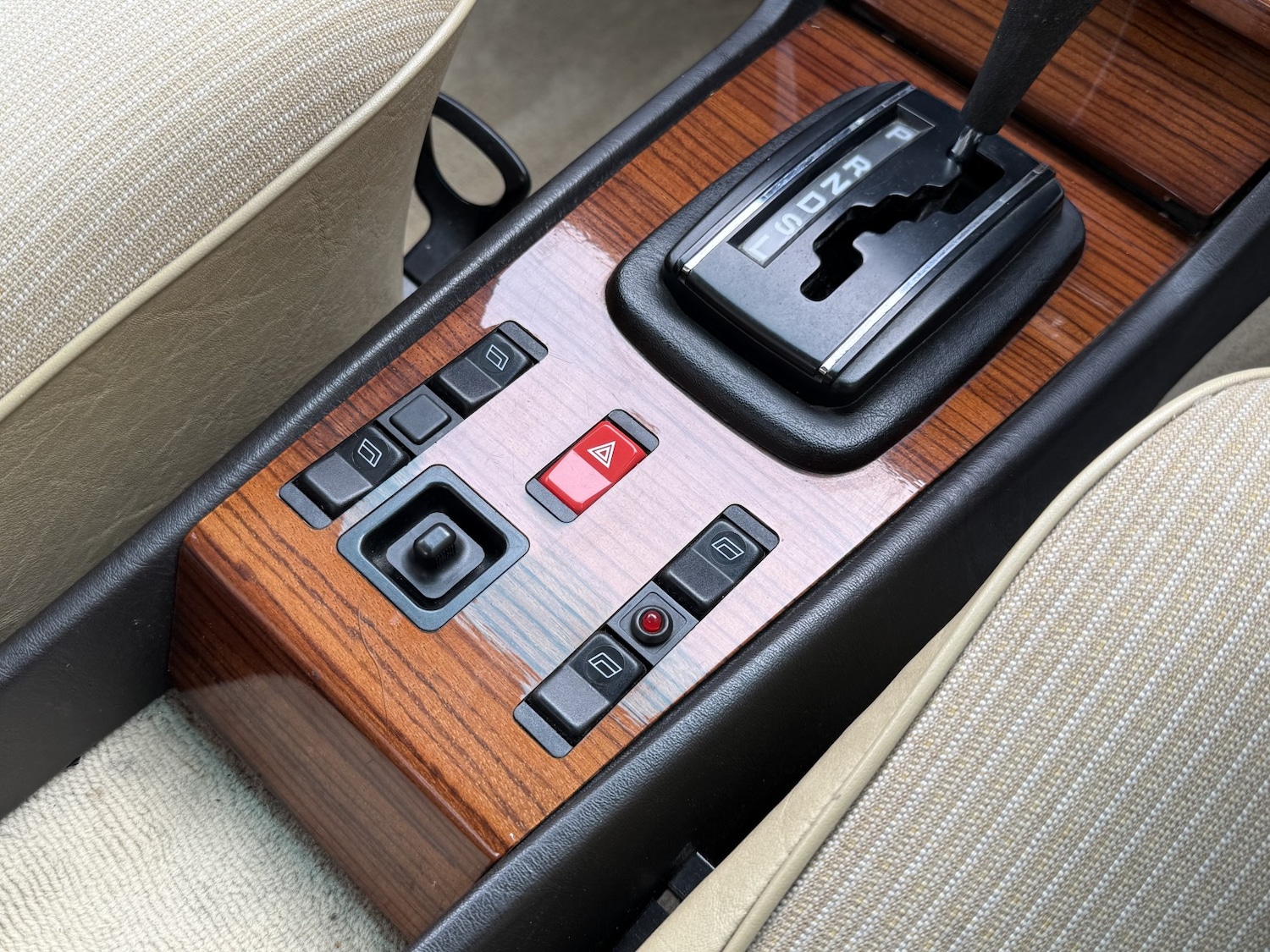 Used Mercedes-Benz 230 1985 for sale - 78183055: Photo 44