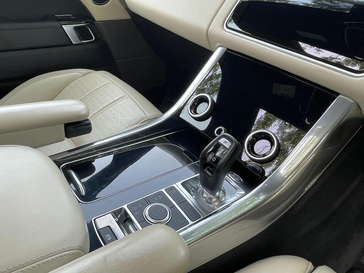 Used Land Rover Range Rover Sport 2018 for sale - 76716215: Photo 32