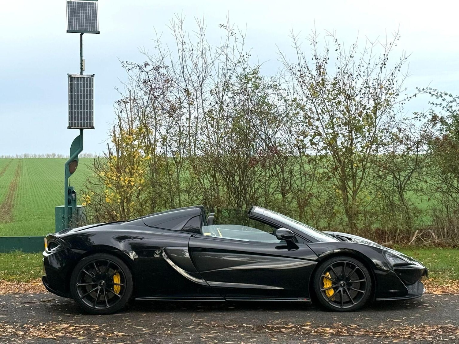 Used McLaren 570S 2019 for sale - 76716190: Photo 2