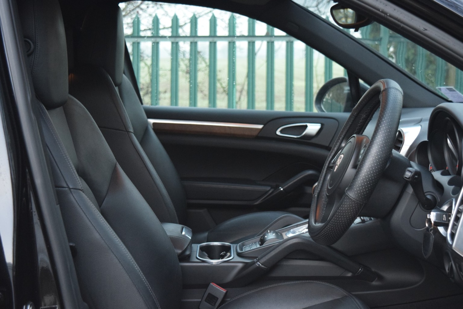 Used Porsche Cayenne 2011 for sale - 77213438: Photo 11