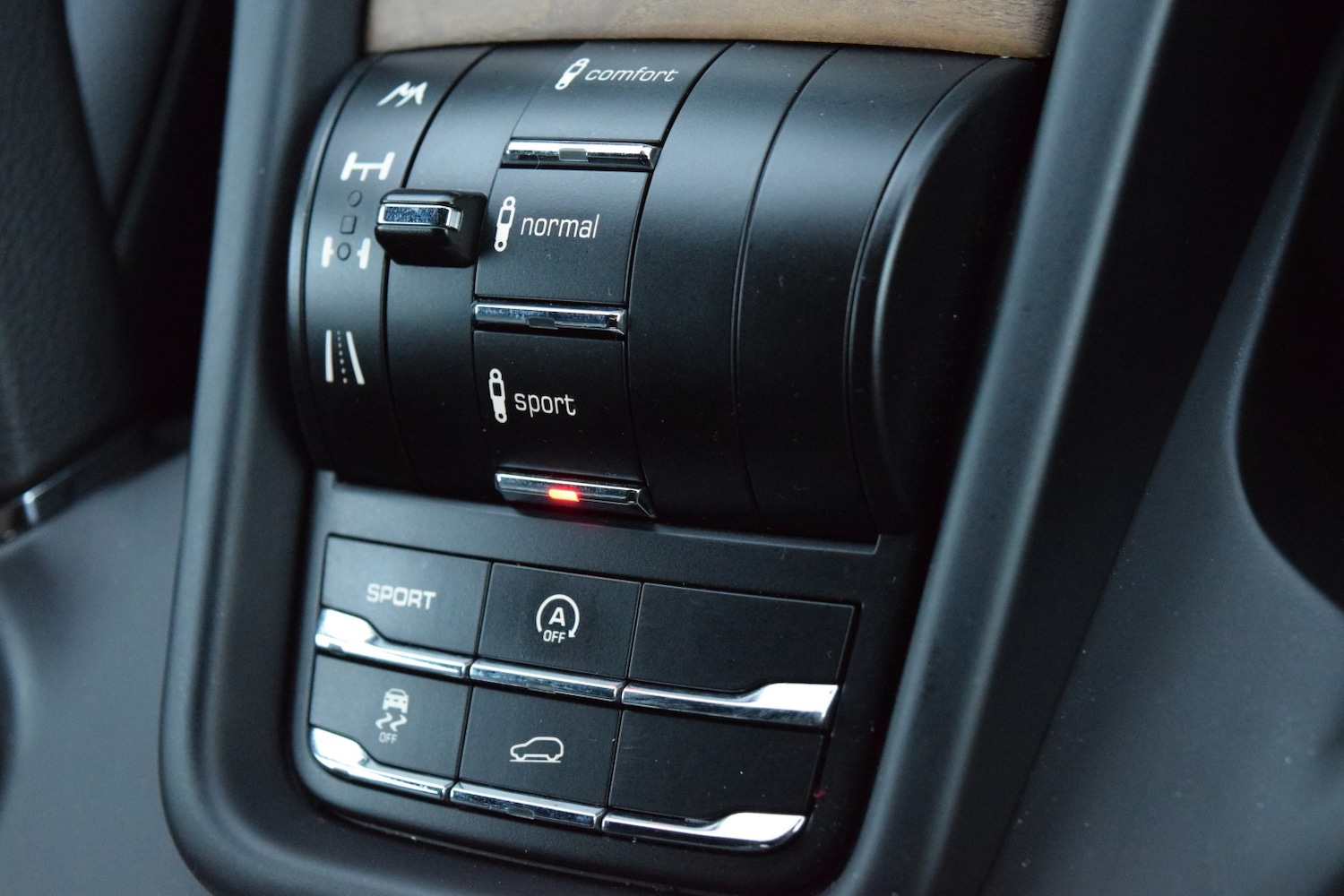 Used Porsche Cayenne 2011 for sale - 77213438: Photo 17