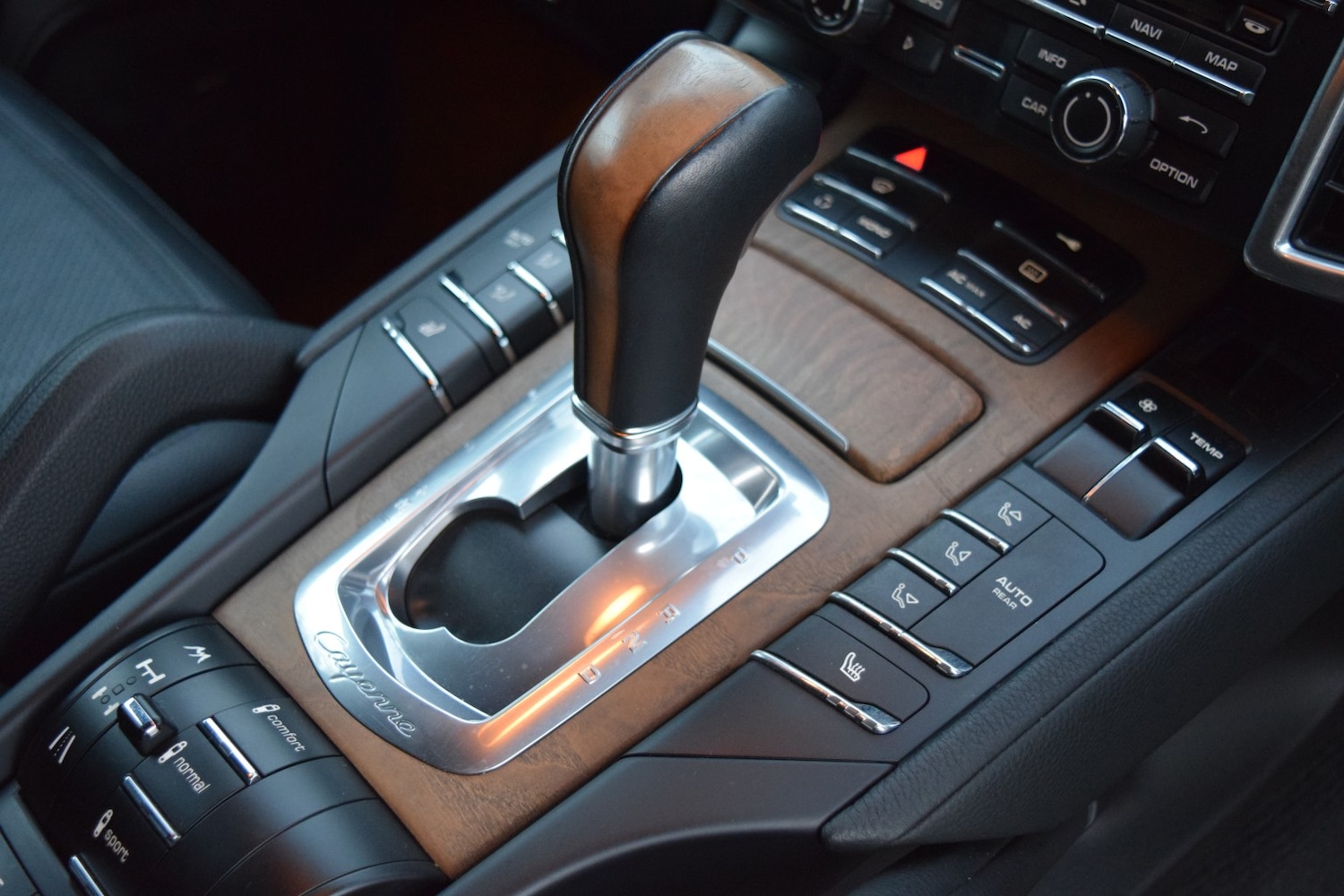 Used Porsche Cayenne 2011 for sale - 77213438: Photo 18