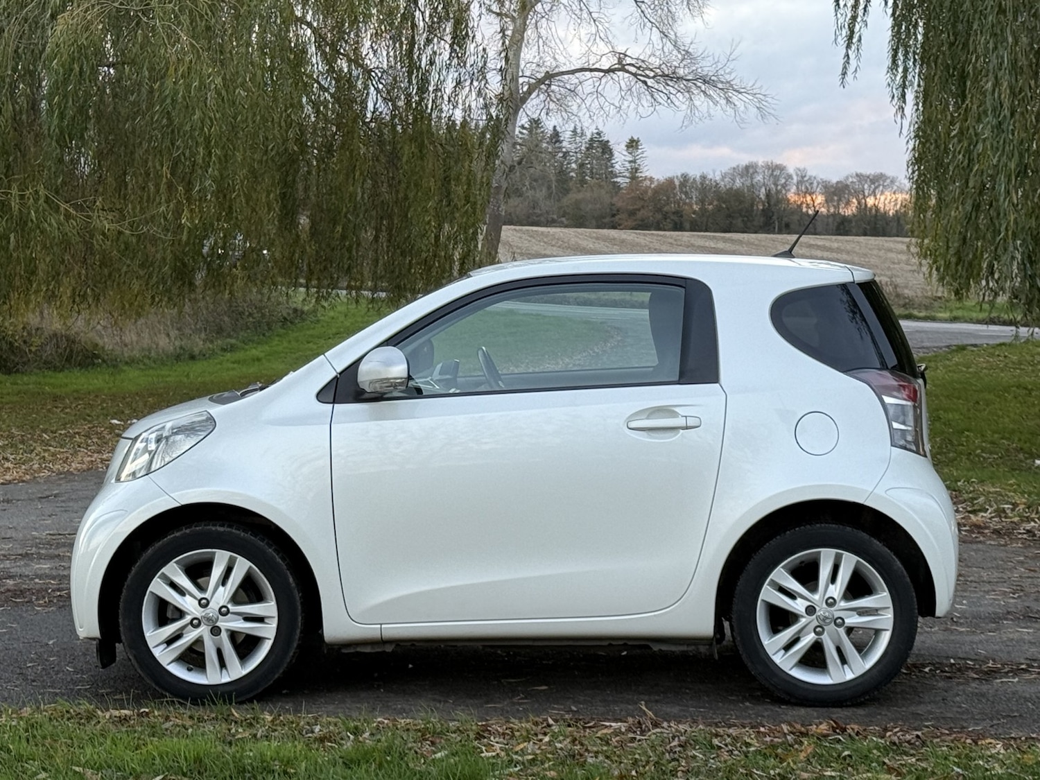 Used Toyota IQ 2010 for sale - 76716187: Photo 11