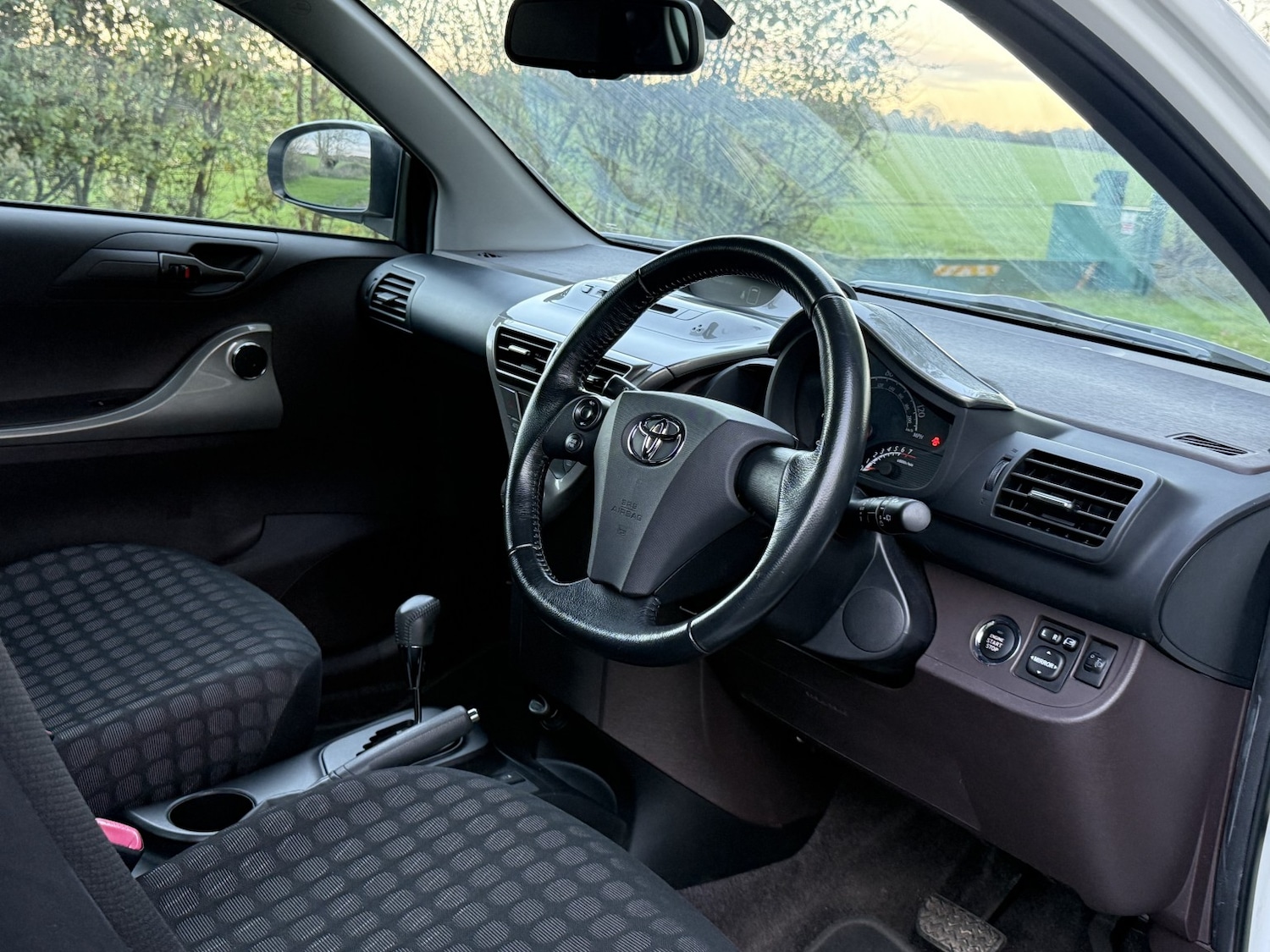 Used Toyota IQ 2010 for sale - 76716187: Photo 23