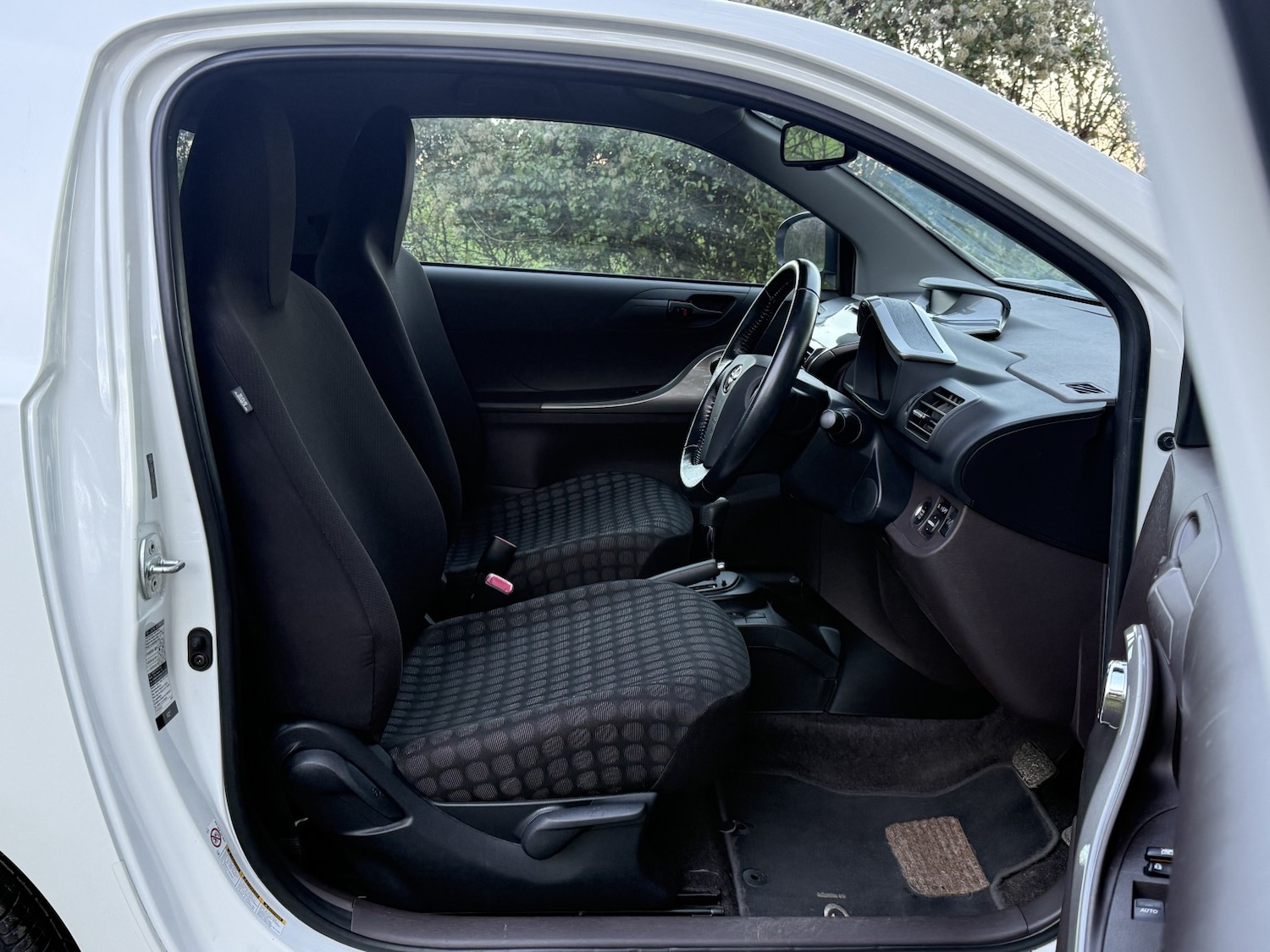 Used Toyota IQ 2010 for sale - 76716187: Photo 24