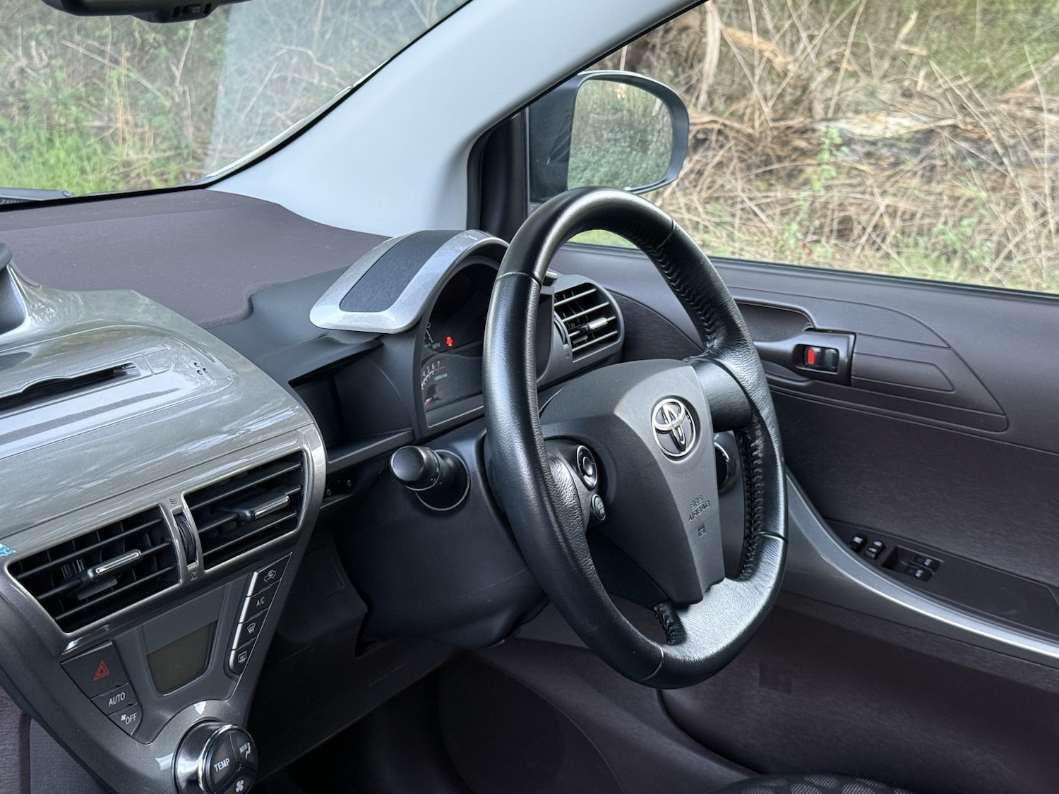 Used Toyota IQ 2010 for sale - 76716187: Photo 27