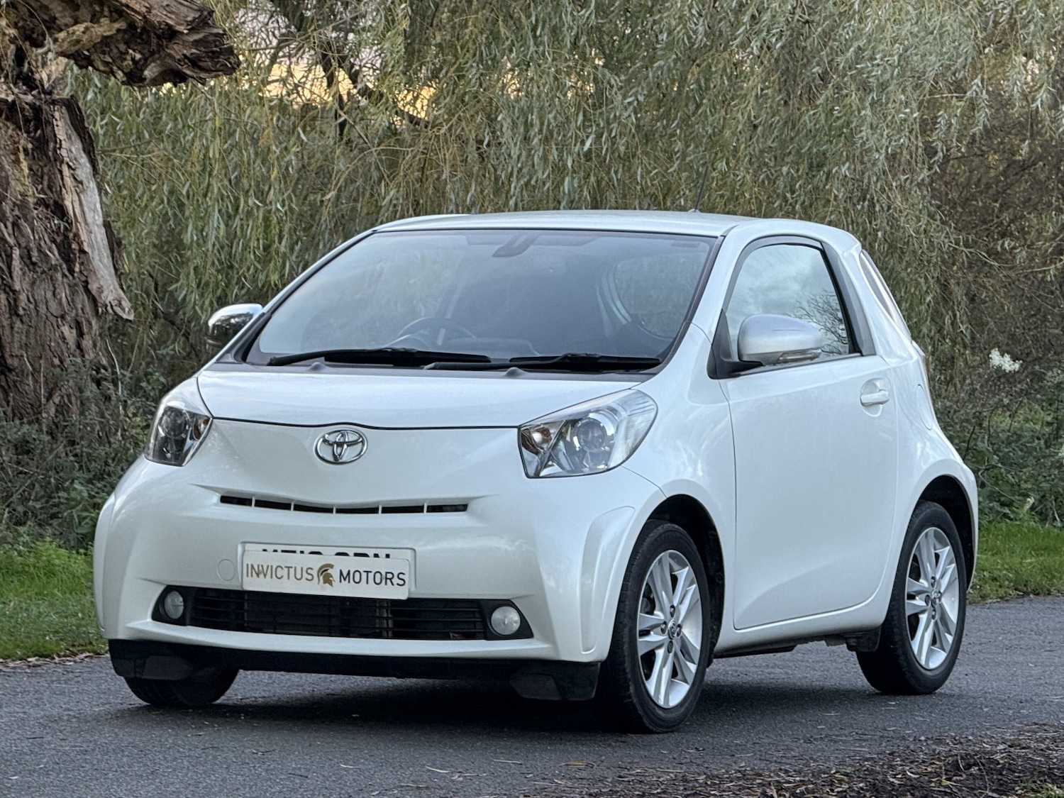 Used Toyota IQ 2010 for sale - 76716187: Photo 3
