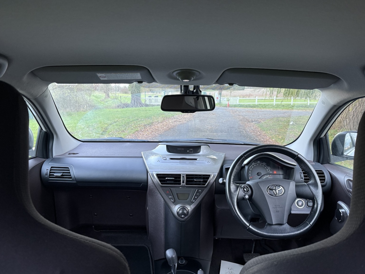 Used Toyota IQ 2010 for sale - 76716187: Photo 5