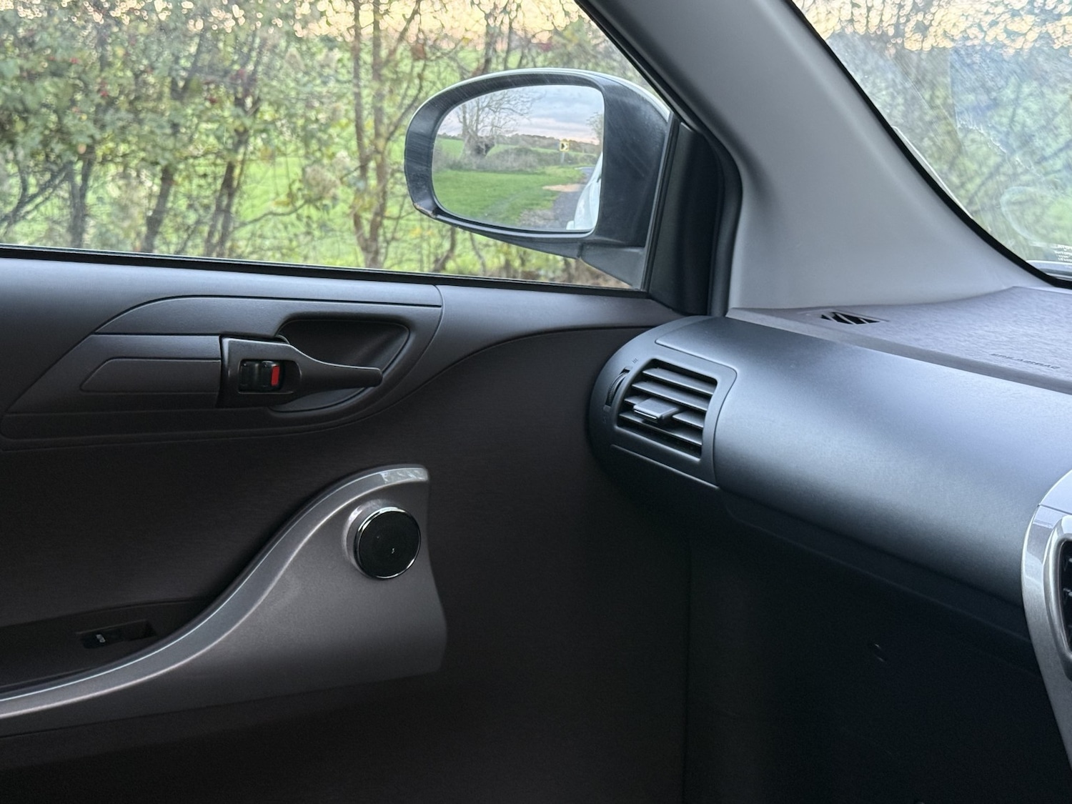 Used Toyota IQ 2010 for sale - 76716187: Photo 50