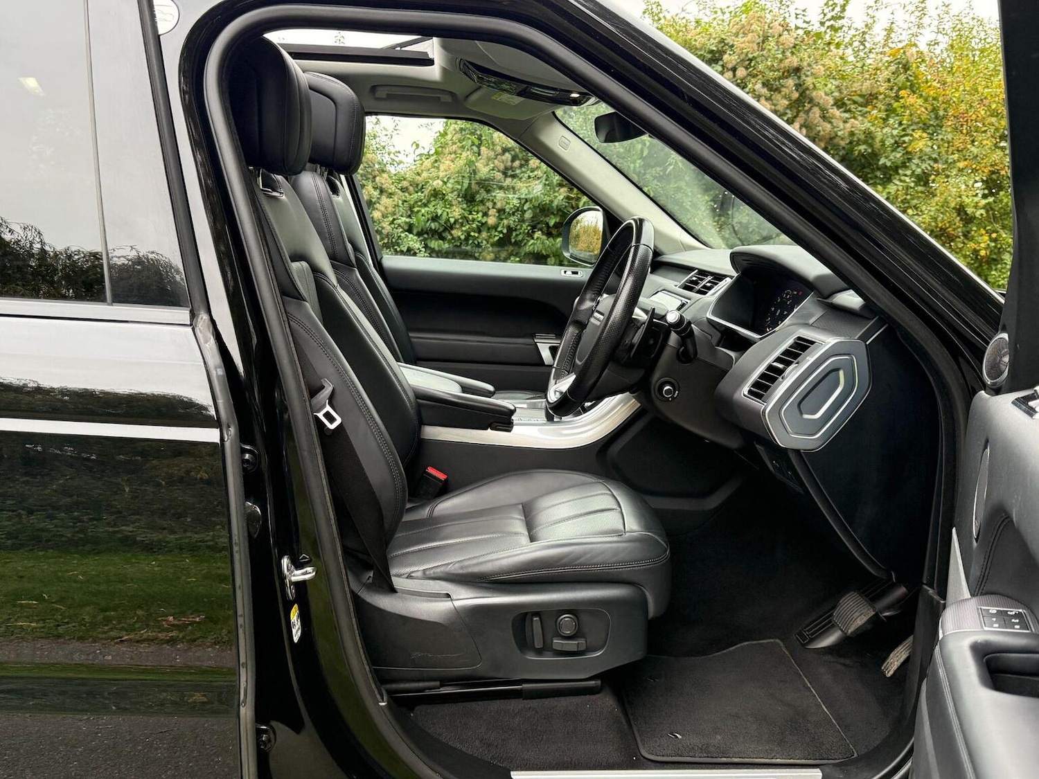 Used Land Rover Range Rover Sport 2018 for sale - 76716197: Photo 19