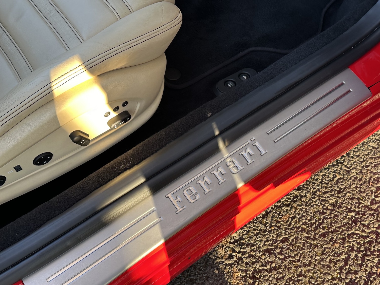 Used Ferrari California 2011 for sale - 76716185: Photo 15