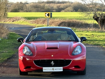 Used Ferrari California 2011 for sale - 76716185: Photo