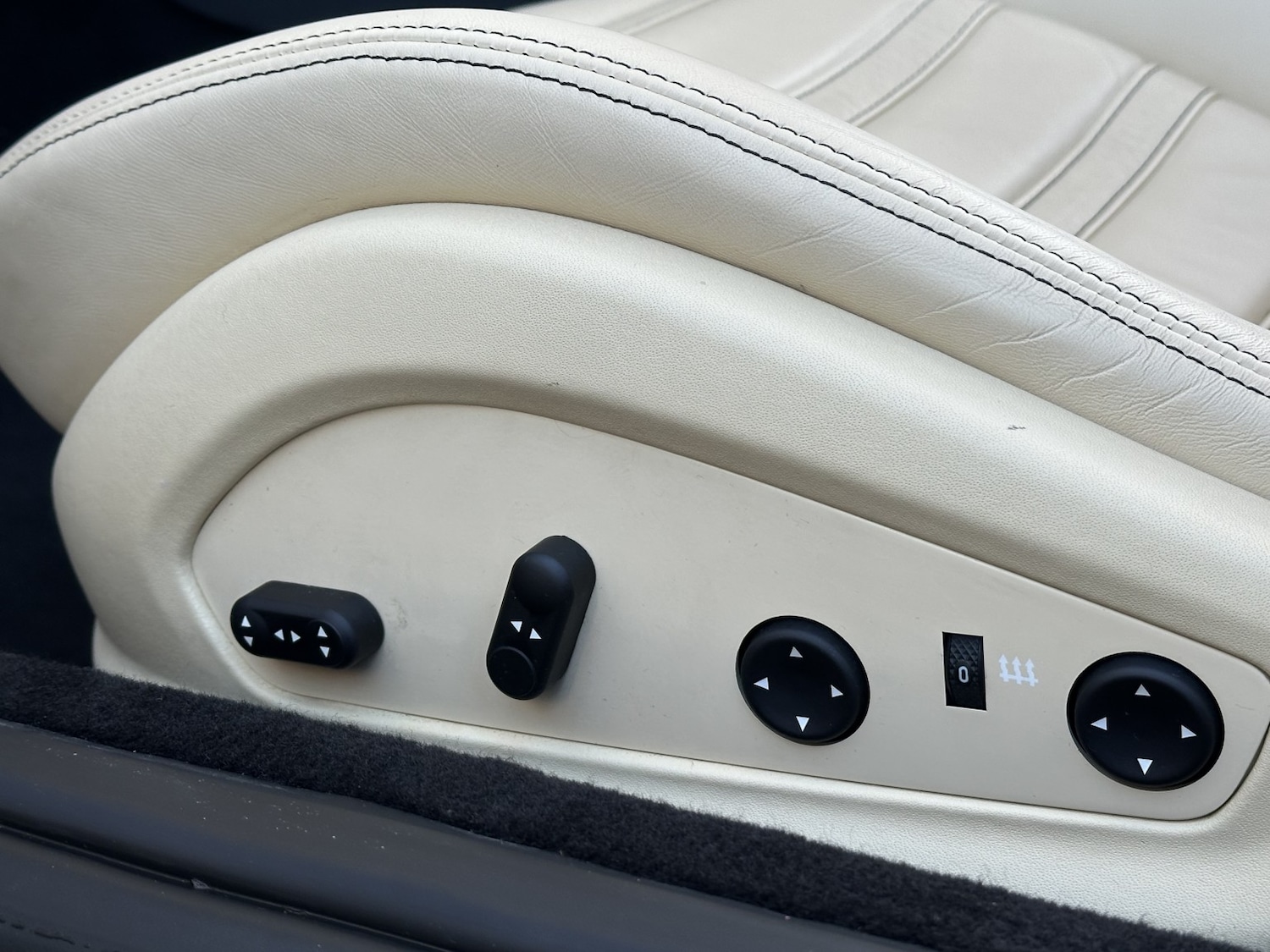 Used Ferrari California 2011 for sale - 76716185: Photo 52