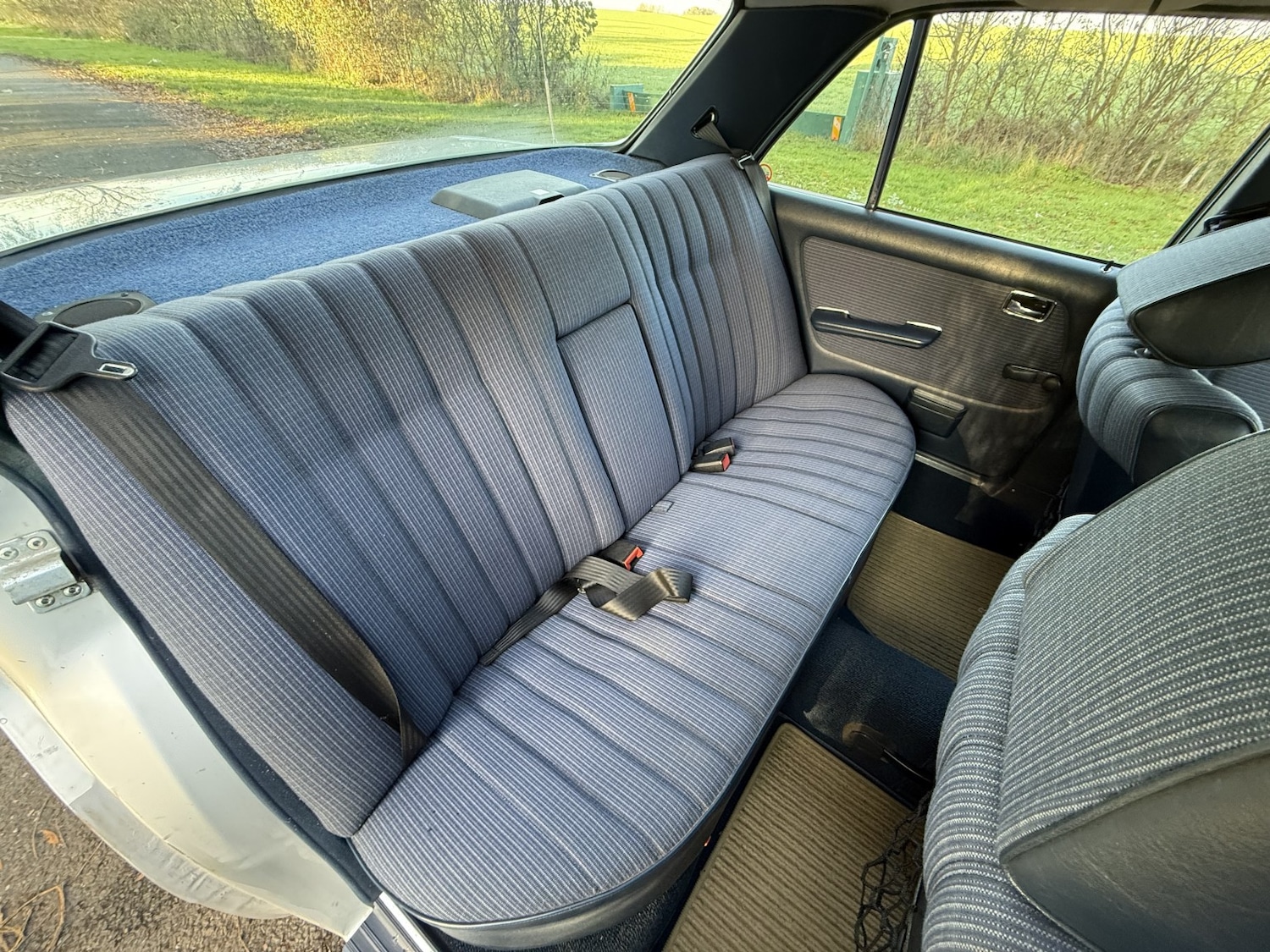 Used Mercedes-Benz 230 1985 for sale - 78004604: Photo 40