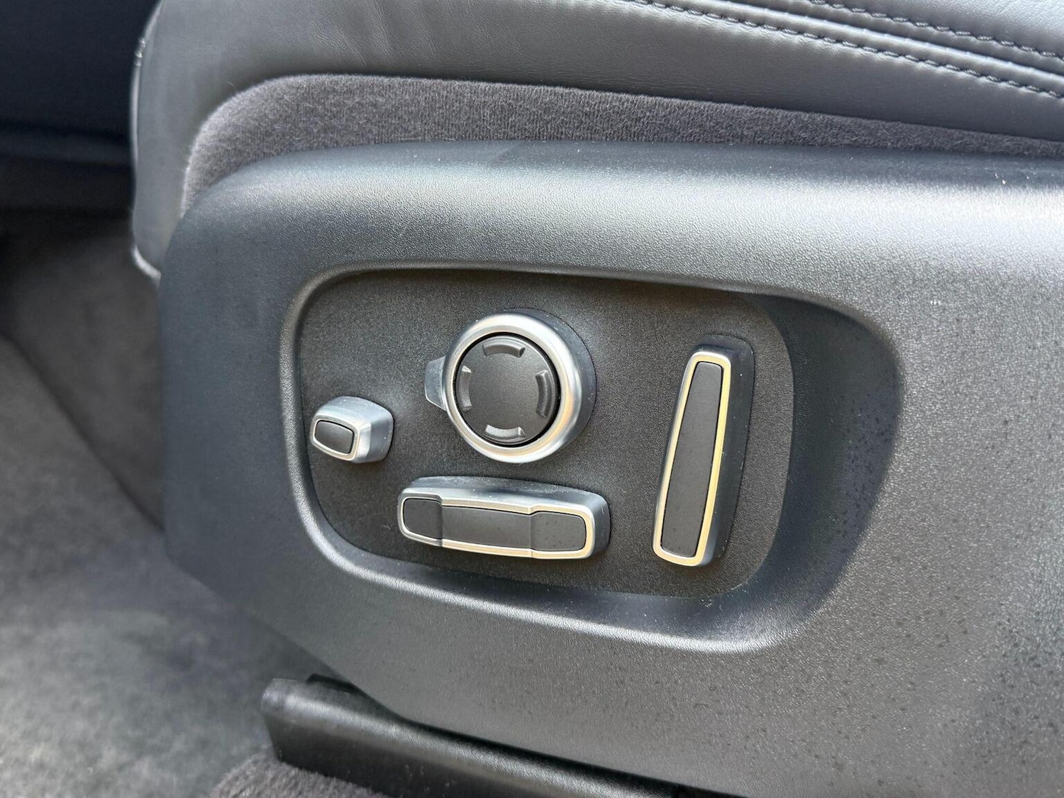 Used Land Rover Range Rover Sport 2018 for sale - 76716202: Photo 46