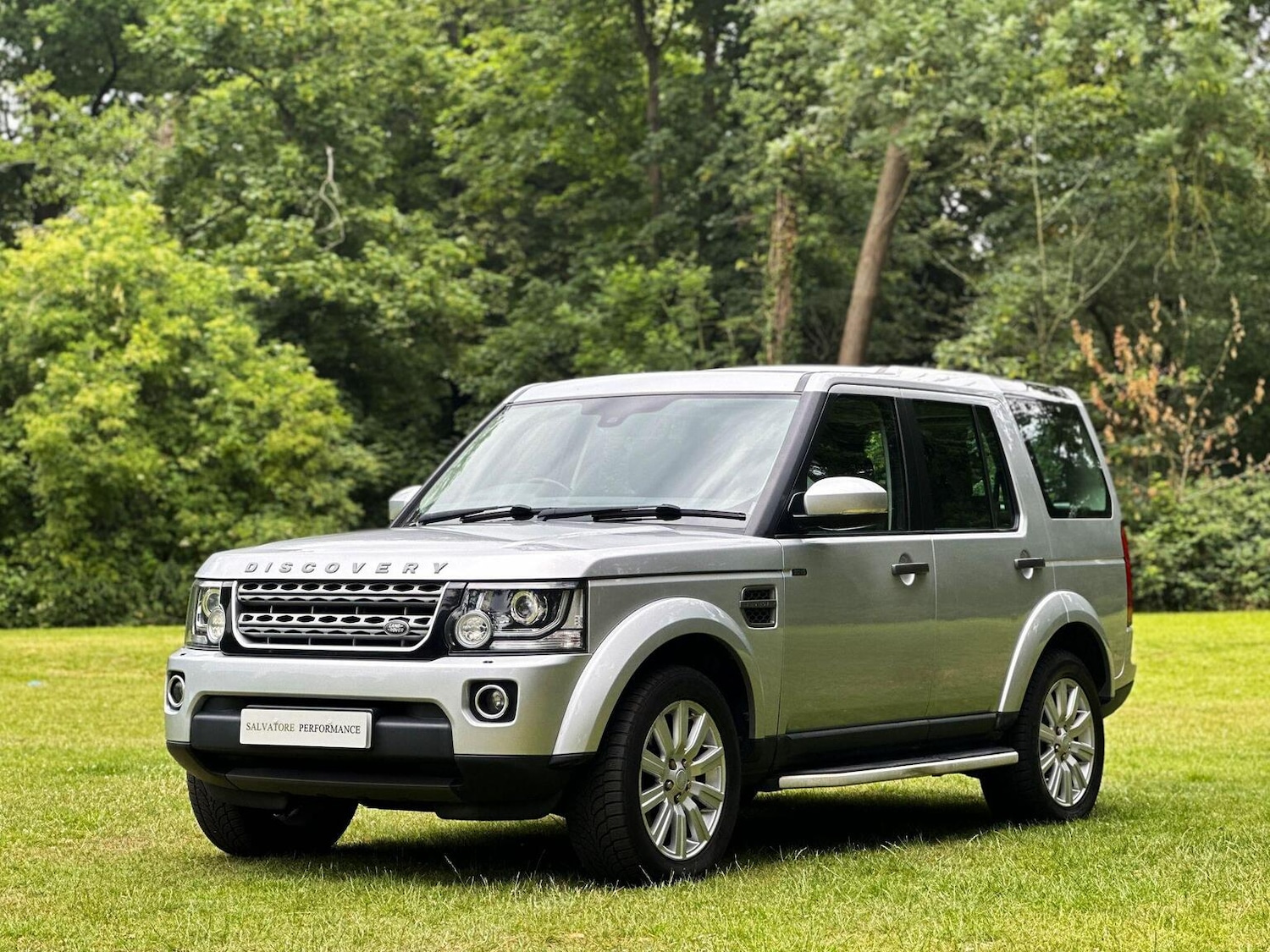 Used Land Rover Discovery 2016 for sale - 76716217: Photo 2