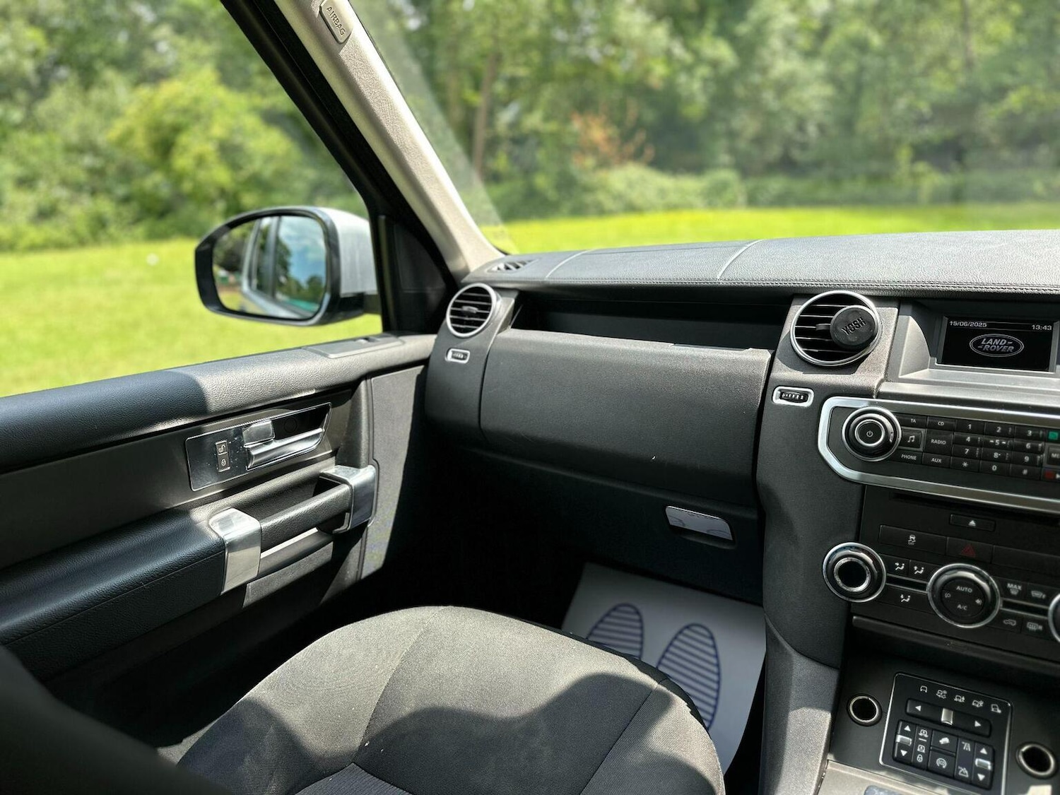 Used Land Rover Discovery 2016 for sale - 76716217: Photo 35