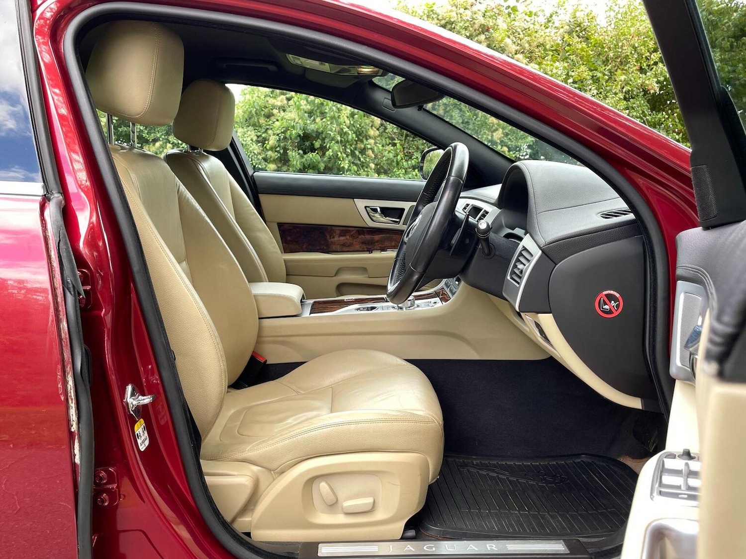 Used Jaguar XF 2013 for sale - 76716211: Photo 15