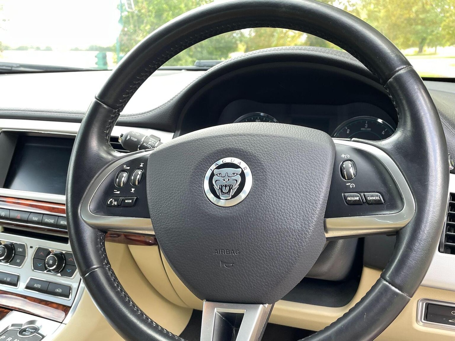 Used Jaguar XF 2013 for sale - 76716211: Photo 21